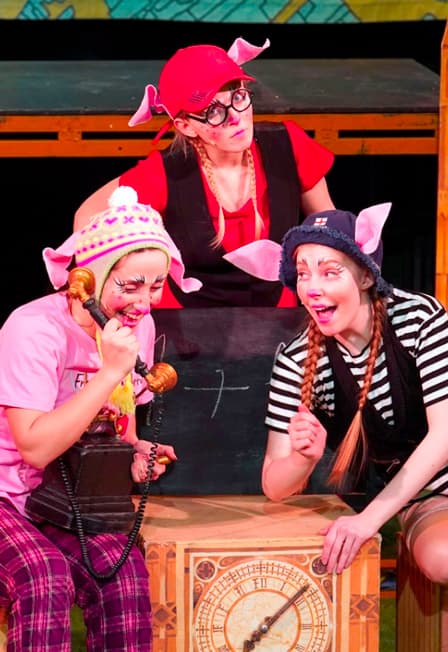 Д.Жученко. Три поросенка