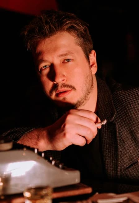 САМАЯ КРАСИВАЯ ДЕВУШКА В ГОРОДЕ