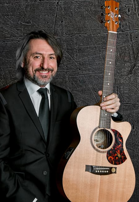 "Петербургские мотивы". Ильдар Казаханов (гитара) и его ансамбль