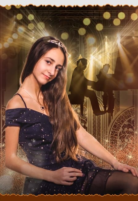 Страсть и нежность в стиле Блюз. Трогательный вокал и авторские импровизации на старинном рояле и модном синтезаторе. Концерт, вечеринка с фуршетом. Ретрошоу, викторина и призы!