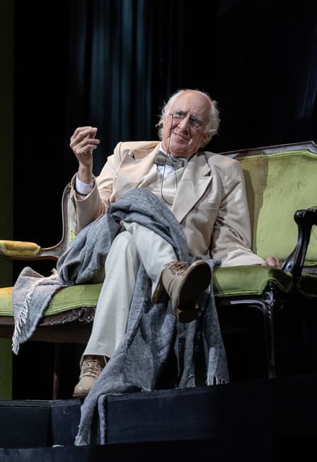 Театральный роман Премьера!