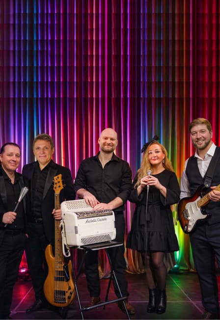 Французские шлягеры с Катрин Лорио, Сергеем Петровым и ансамблем Chanson Defile