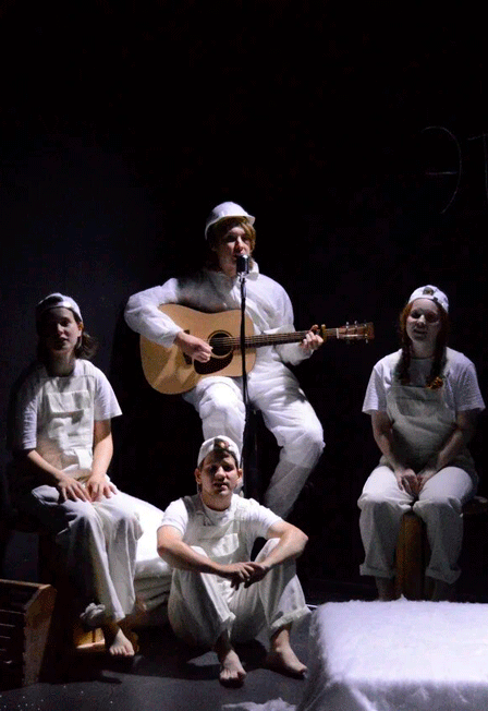 Спектакль "У ковчега в 8"