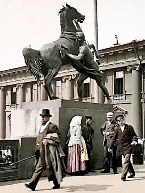 Салон с историей: Нувеллистъ №11 — концерт и экскурсия — Удивительные истории Невского проспекта — вечеринка с фуршетом в музее на Невском