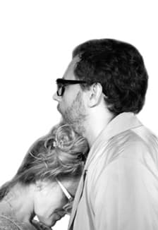 СЦЕНЫ ИЗ СУПРУЖЕСКОЙ ЖИЗНИ