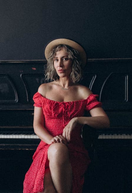 Люся Светлова и ДЖАЗонутые