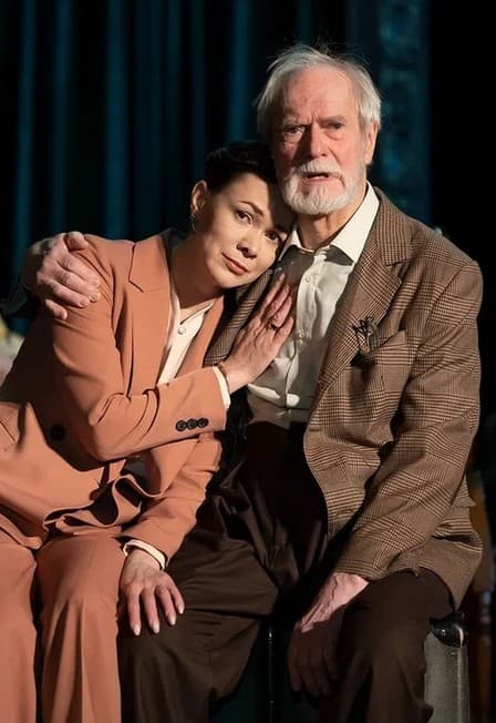 Спектакль "РОДНЫЕ/БЛИЗКИЕ"