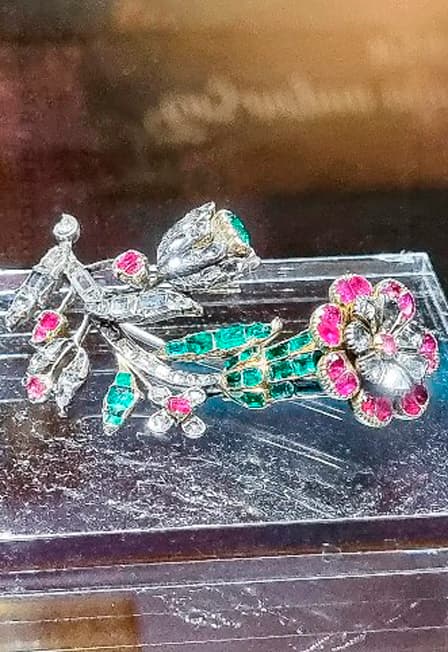 Бриллиантовая кладовая. Экскурсия в скрытую сокровищницу Эрмитажа с билетом в музей