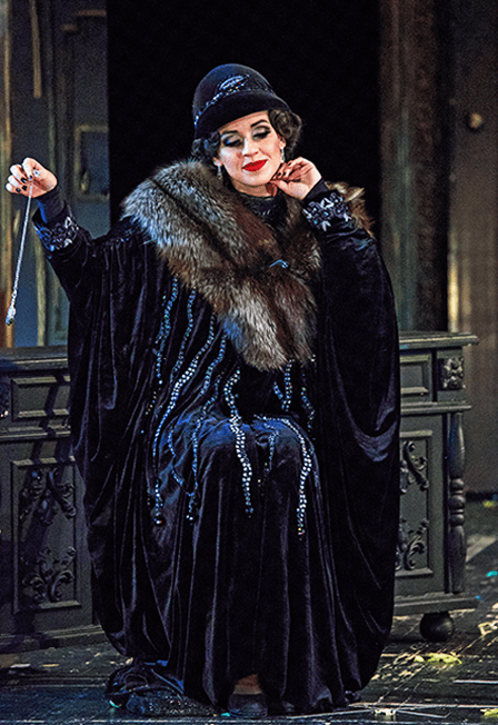 Летучая мышь