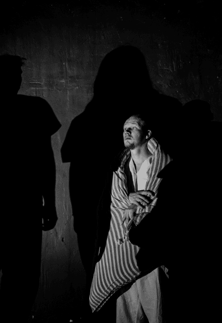 Спектакль "Человек маленький"