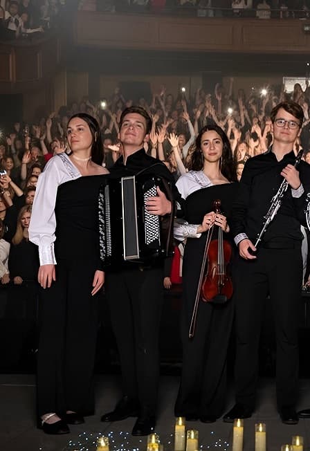 Симфа-шоу «а-Ля Русс». Рок-поп и Симфа-джаз хиты в пламени свечей