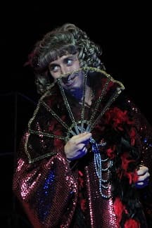 Здрасьте..., я ваша тётя!