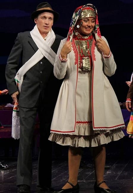 Николаю – телёнок, Якову – невеста / Микулан – презе, Якулан – удыр