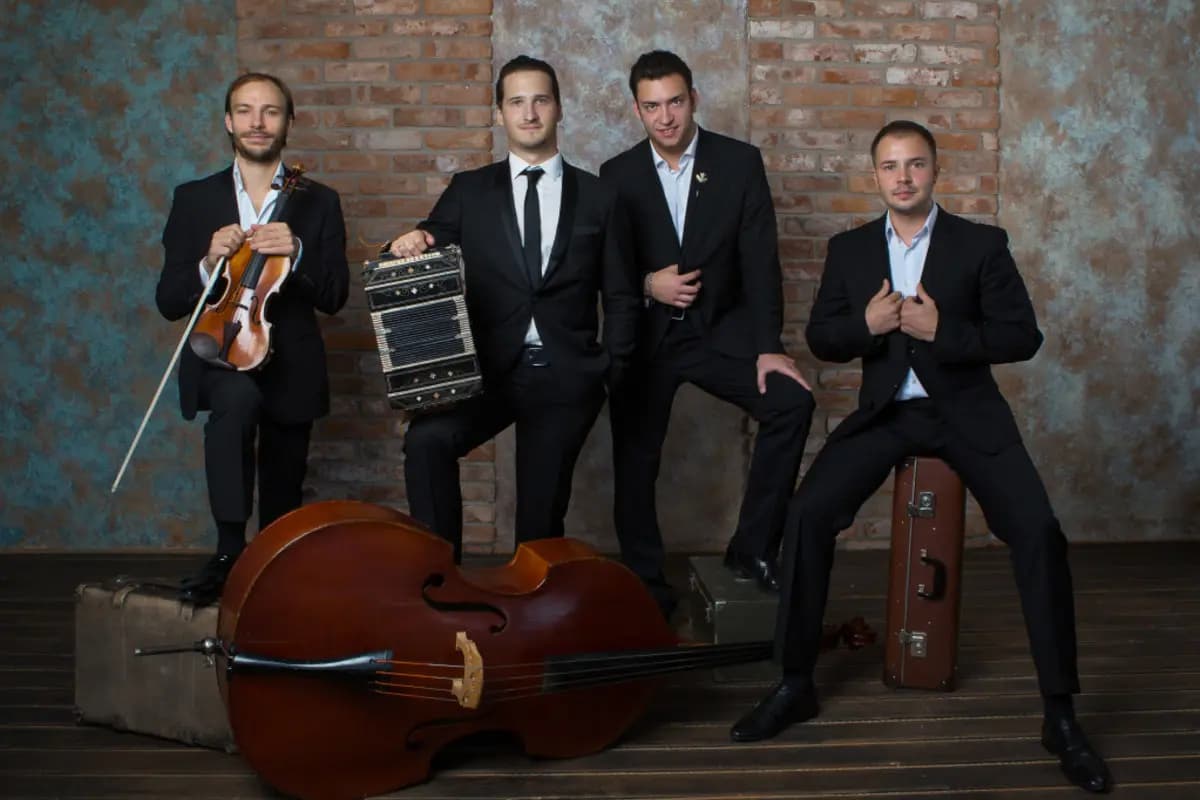 К Международному Дню танго