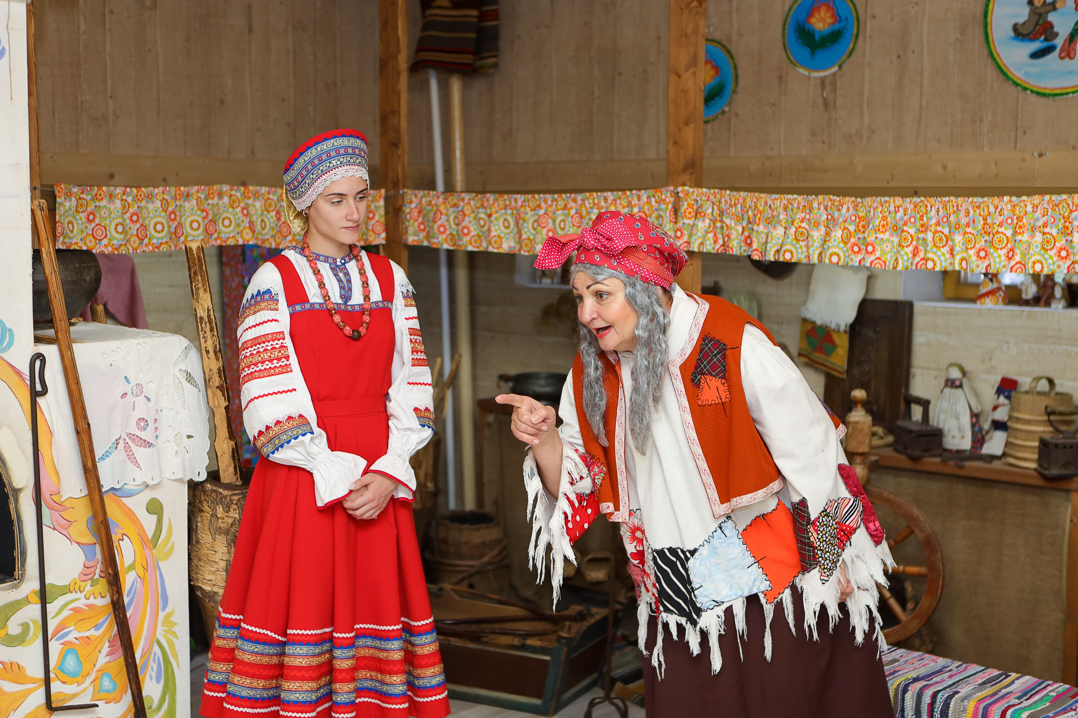 В гостях у Бабы-Яги (Дом сказок «Жили-были»)