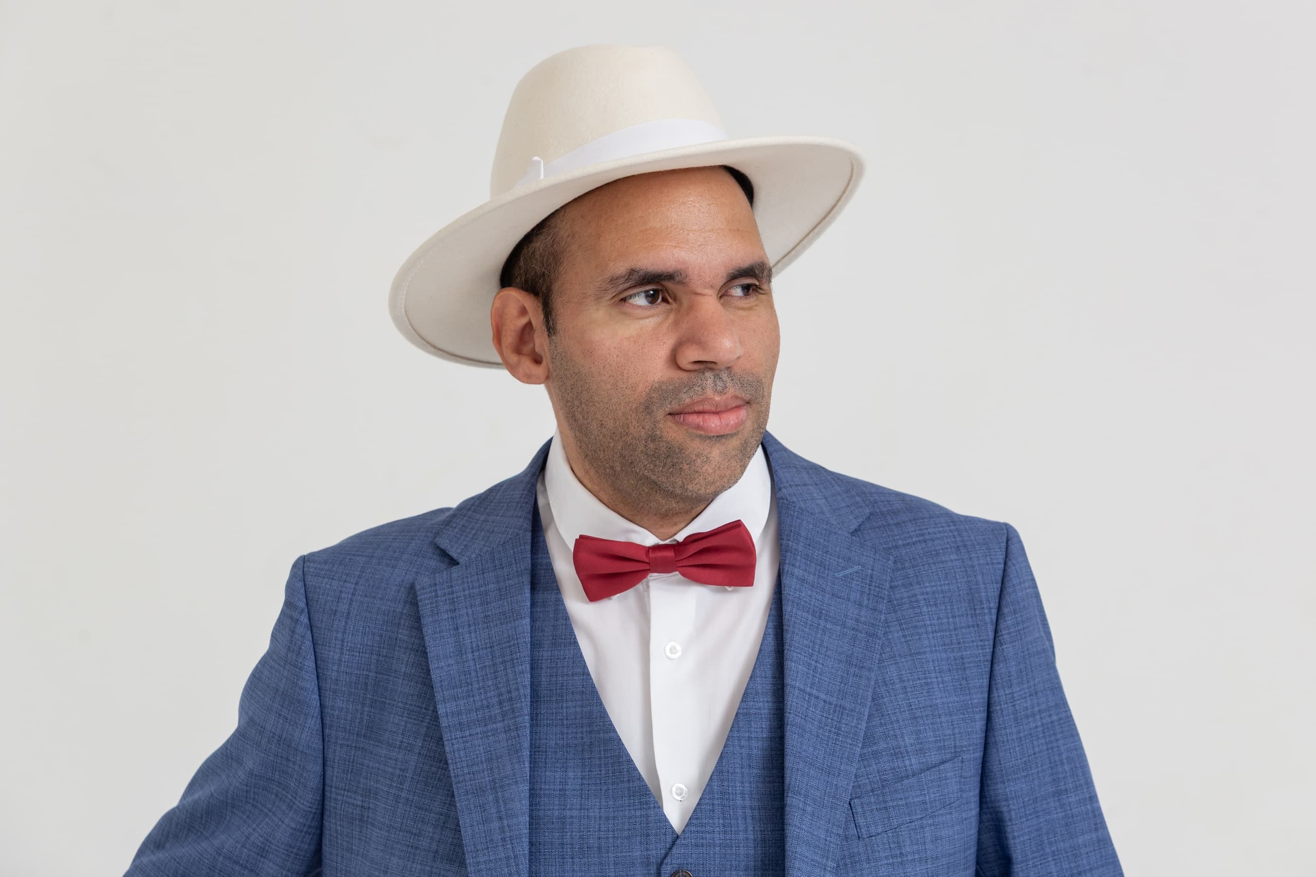 Сандор Торрес (Библиотека иностранной литературы)