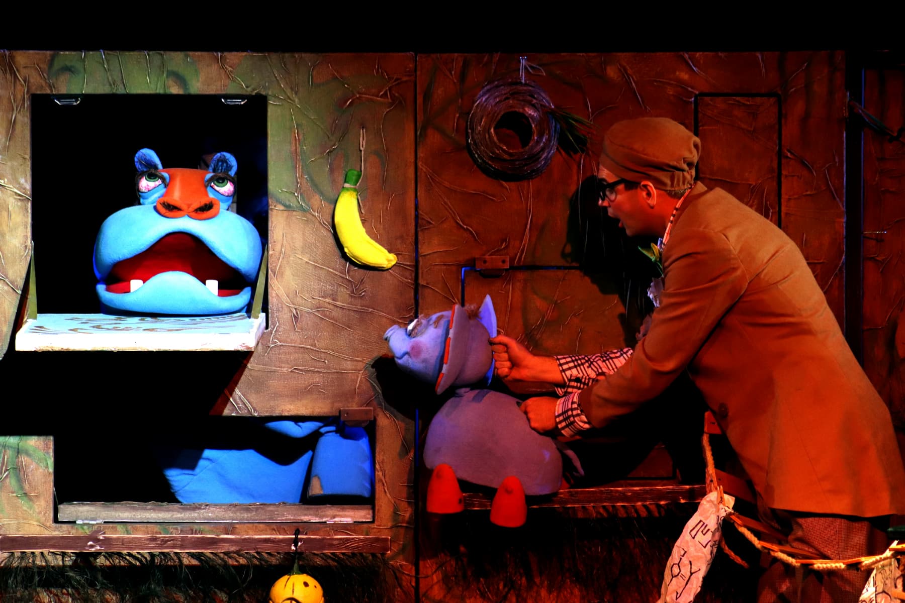 Любопытный слонёнок (Театр кукол)