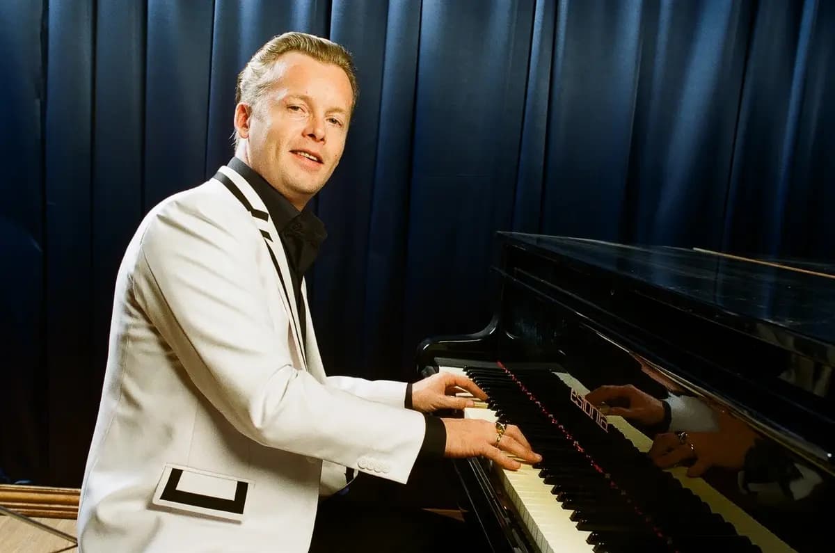 Рок-н-ролл шоу Дениса Мажукова