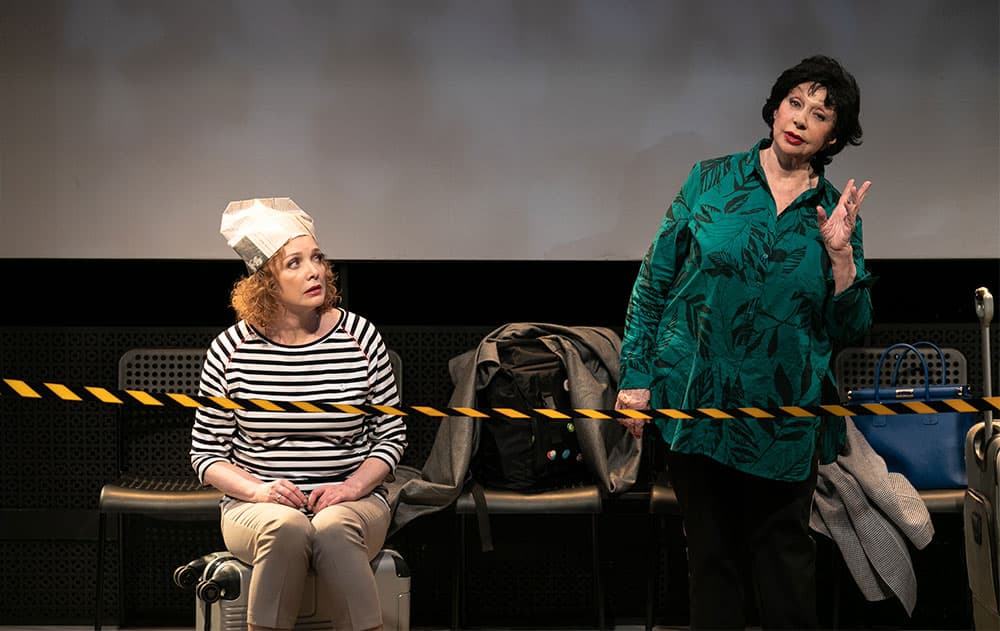 Беглянки (Театр им. Комиссаржевской)