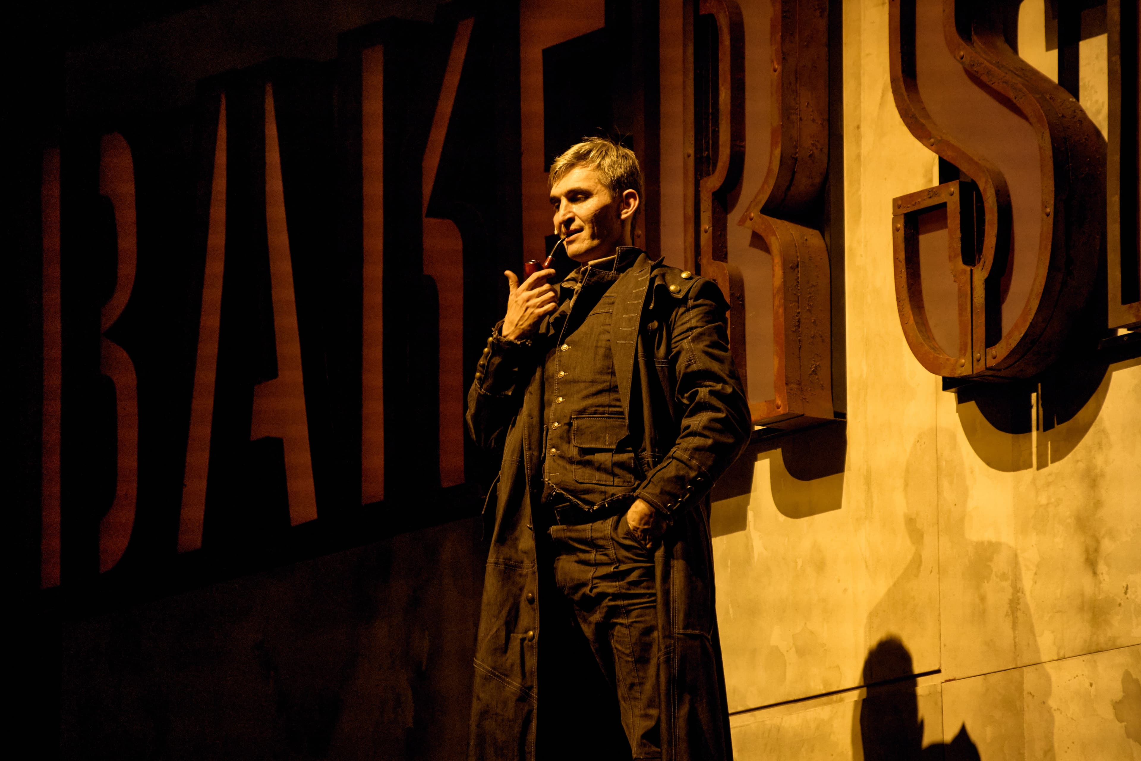 Шерлок Холмс (Театр драмы им. М. Горького)