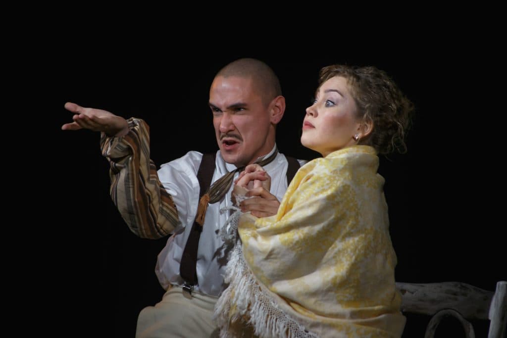 Удивительно счастливые люди (ДК железнодорожников)