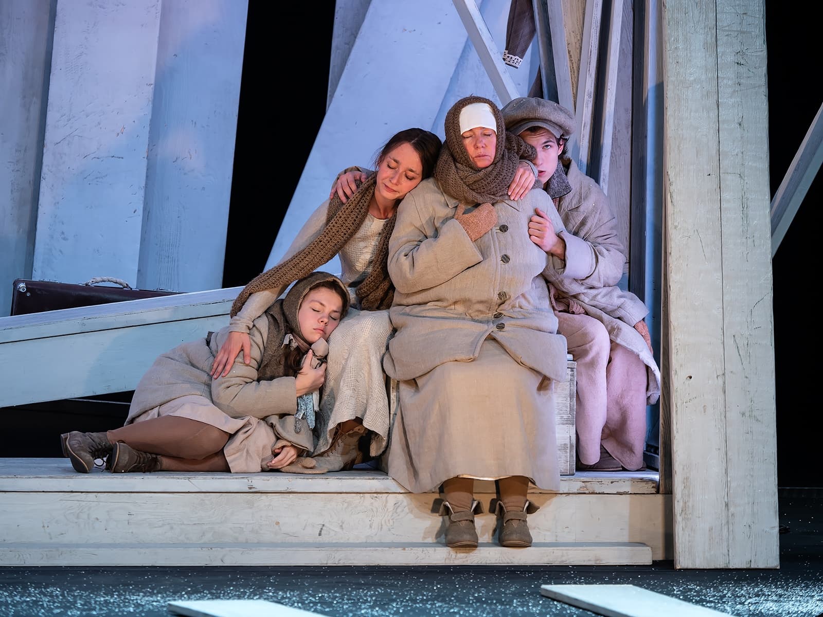 Оружие сердец (Молодёжный театр на Фонтанке)