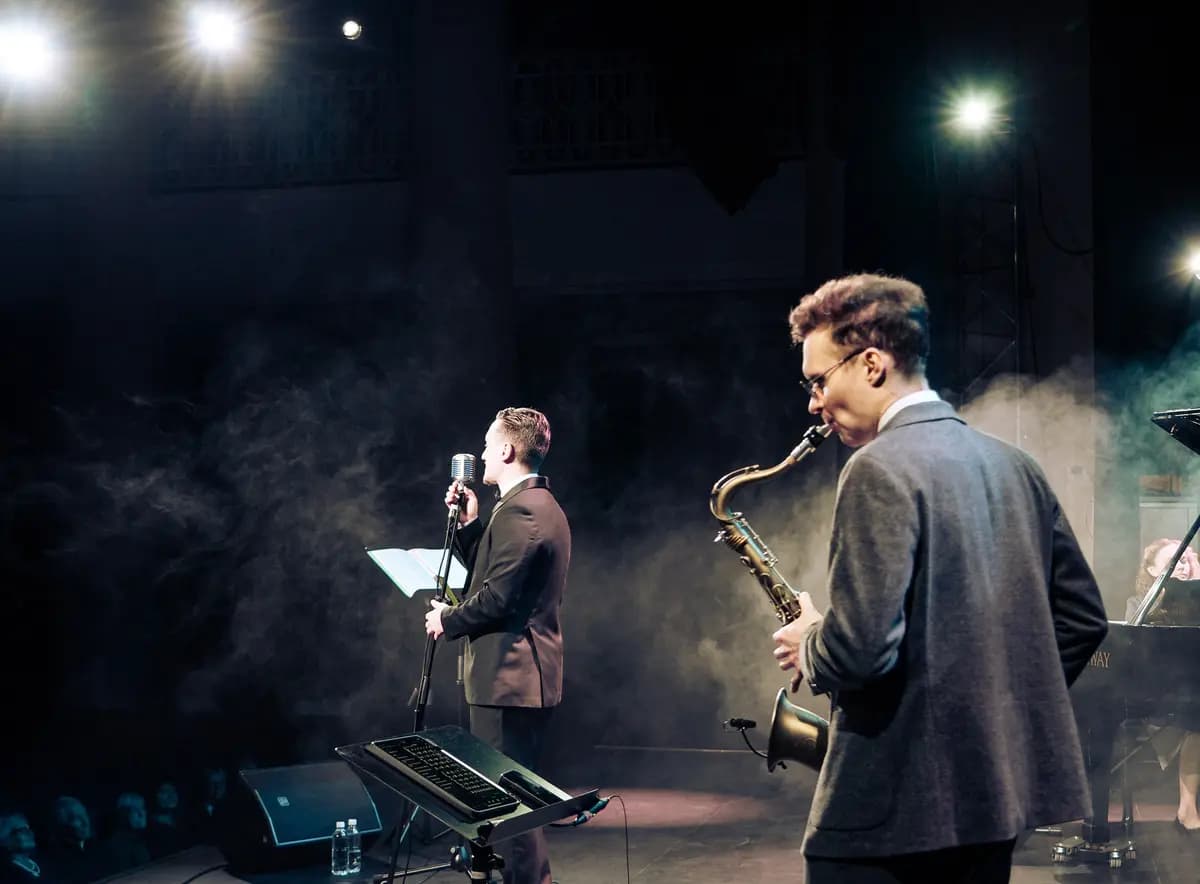 Посвящение Легендам: От Синатры до Хьюстон