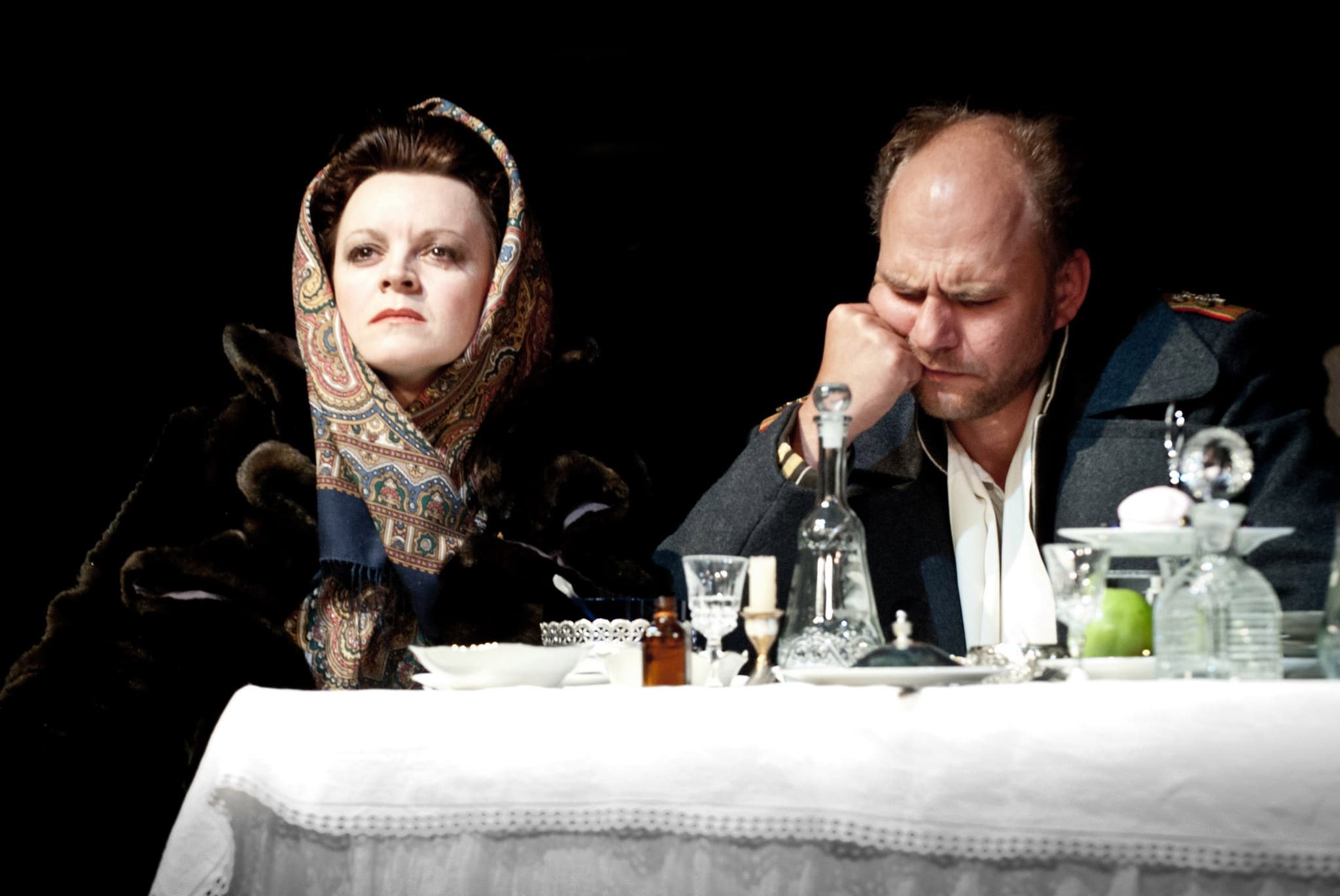 Три сестры (Небольшой драматический театр)