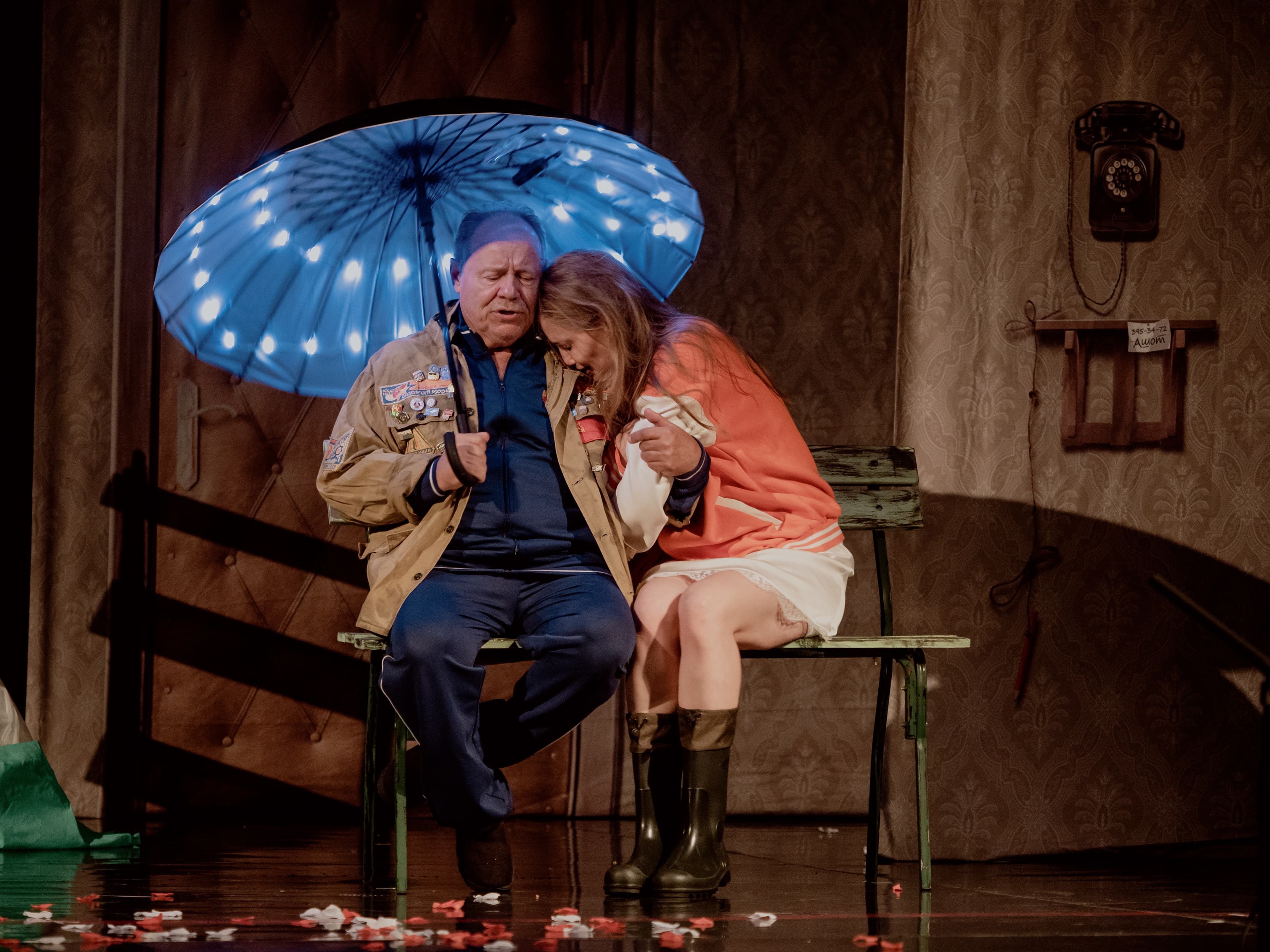 Третий — лишний? (Городской культурный центр)