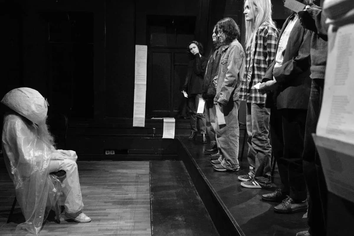 Осумбез. Реа-немиров (Театр.doc на Лесной)