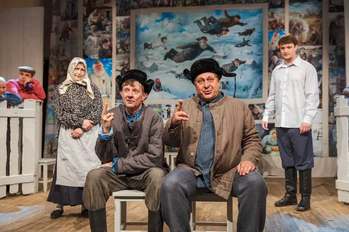 А сверху всё видно (Драматический театр им. Пушкина)