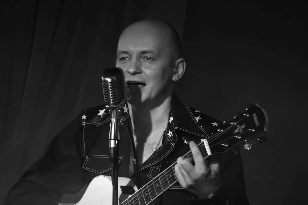 Эх, друг гитара (Лицедеи)