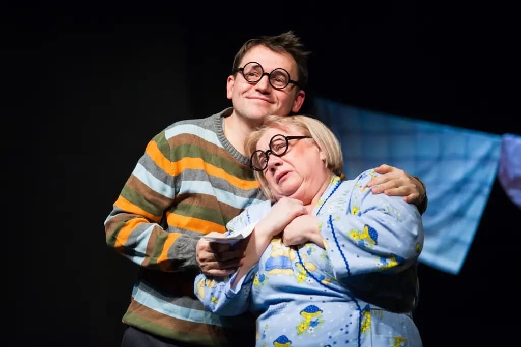 Одинокий мужчина заурядной внешности желает познакомиться (Дом актёра)