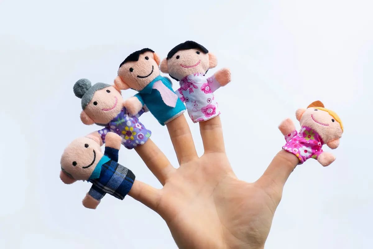 Алиса в стране у Петрушки (Театр кукол)