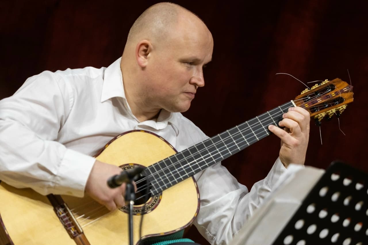 Гитара и оркестр (Дом музыки)