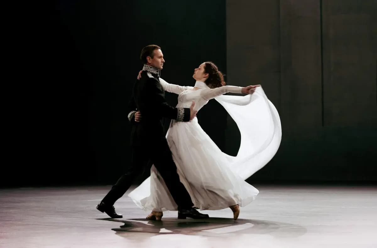 Война и мир (Театр Вахтангова)