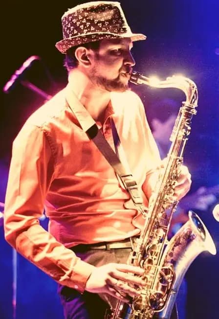 «Четвержаз»! Джазовый четверг на террасе в «Федина Дача». Интеллектуальный джаз, би-боп, свинг, романтические баллады.