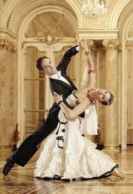 Мастер-класс «Танцуем вальс выпускников»