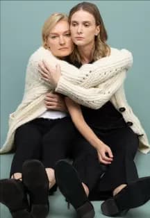 ОСКАР И РОЗОВАЯ ДАМА в ролях: В. Толстоганова и С. Иванова