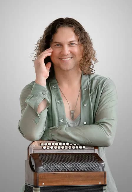 Кучерявый вечер Александра Бардина