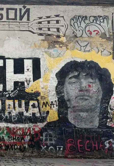 Лихие, но золотые: Москва 90х (18+)