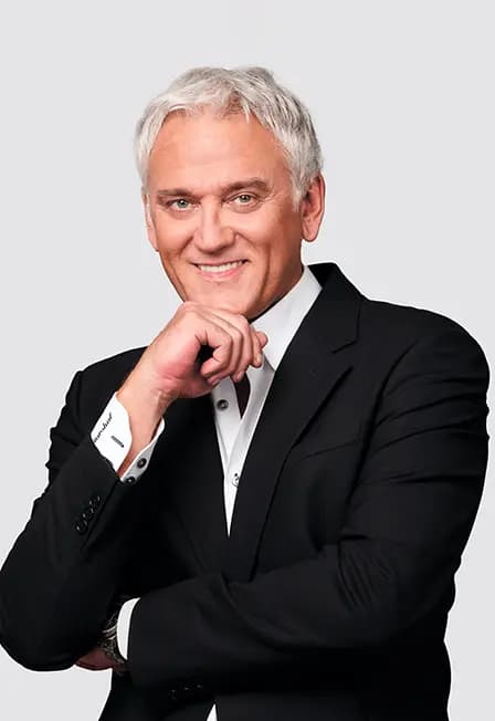 Александр Маршал