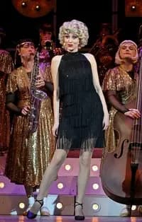 В джазе только девушки