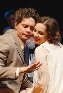 Муж и жена снимут комнату