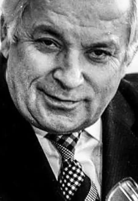 Вечер памяти к 100-летию со дня рождения Г. Г. Гамзатова «Мы живем, чтобы оставить след»