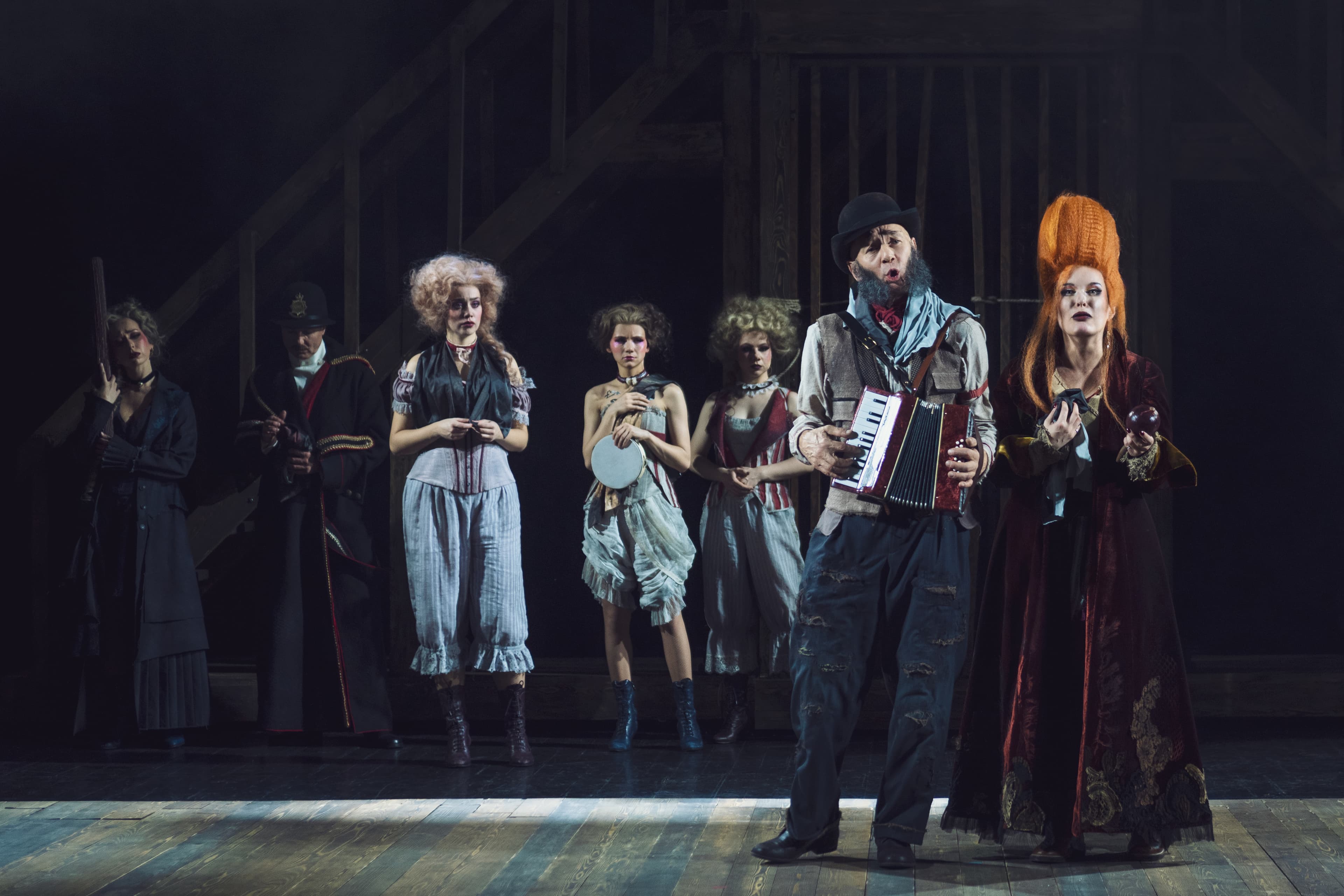 Трёхгрошовая история (Театр им. Комиссаржевской)