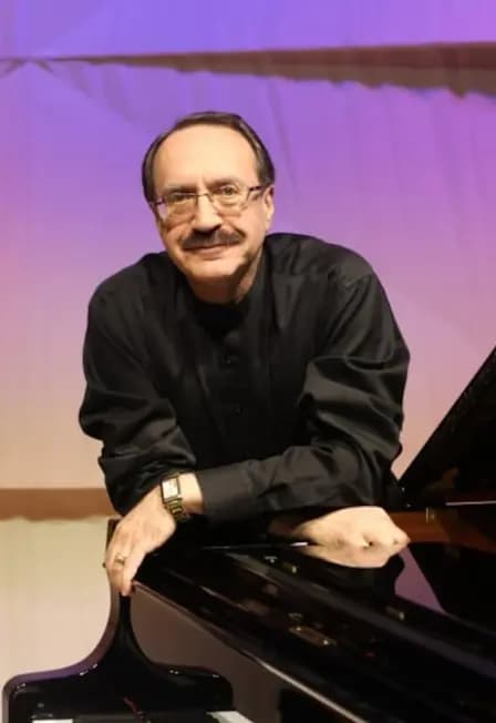 Даниил Крамер, фортепиано