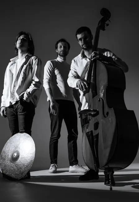 илло.трио: кинематографичный пост-джаз