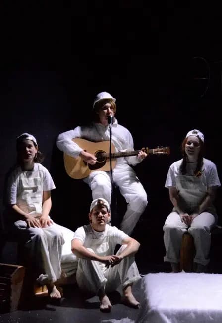 Спектакль "У ковчега в 8"