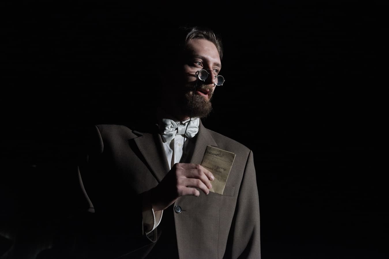 Любовь, театр, Чехов (Остров)